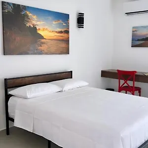 https://red-flamboyan-guesthouse-and-restaurant.top-hotels-puertorico.com